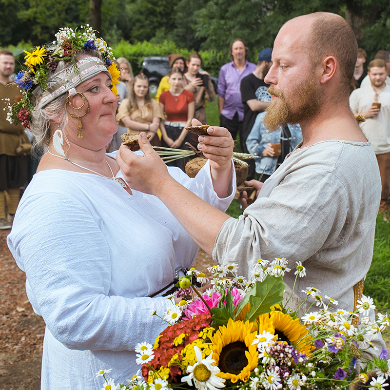 Brot und Salz wird gereicht